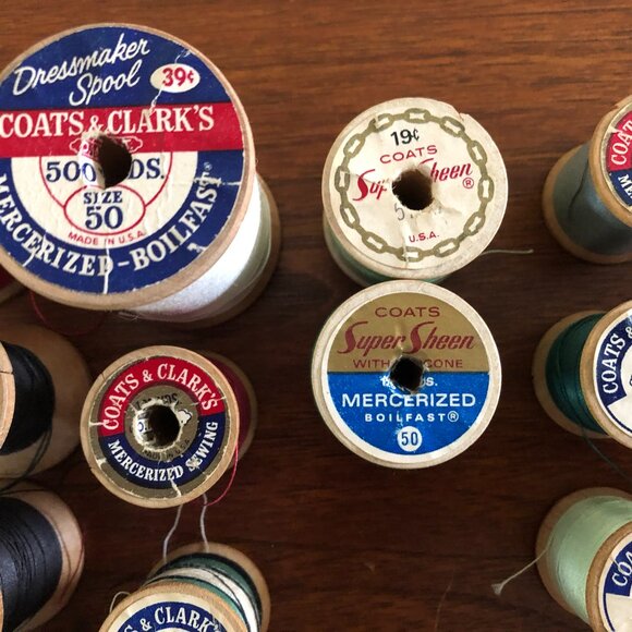 Vintage lot of 25 wooden spools of thread - Picture 6 of 8